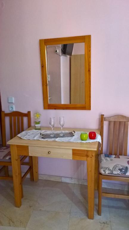 Dimitra Pentaliou Rooms Kamena Vourla Exteriör bild