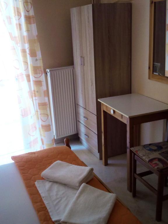 Dimitra Pentaliou Rooms Kamena Vourla Exteriör bild